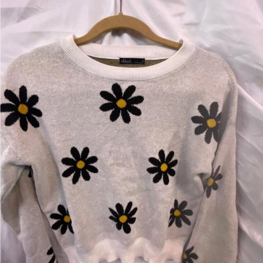 Aldo Black and White Crew Neck Sweater with Floral Design